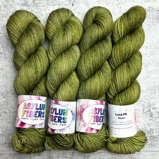 Mantis on Luxe DK - Ready to Ship