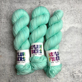 Electric Aqua on Luxe DK - Ready to Ship