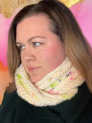 Cozy Moebius Cowl - Knit Pattern